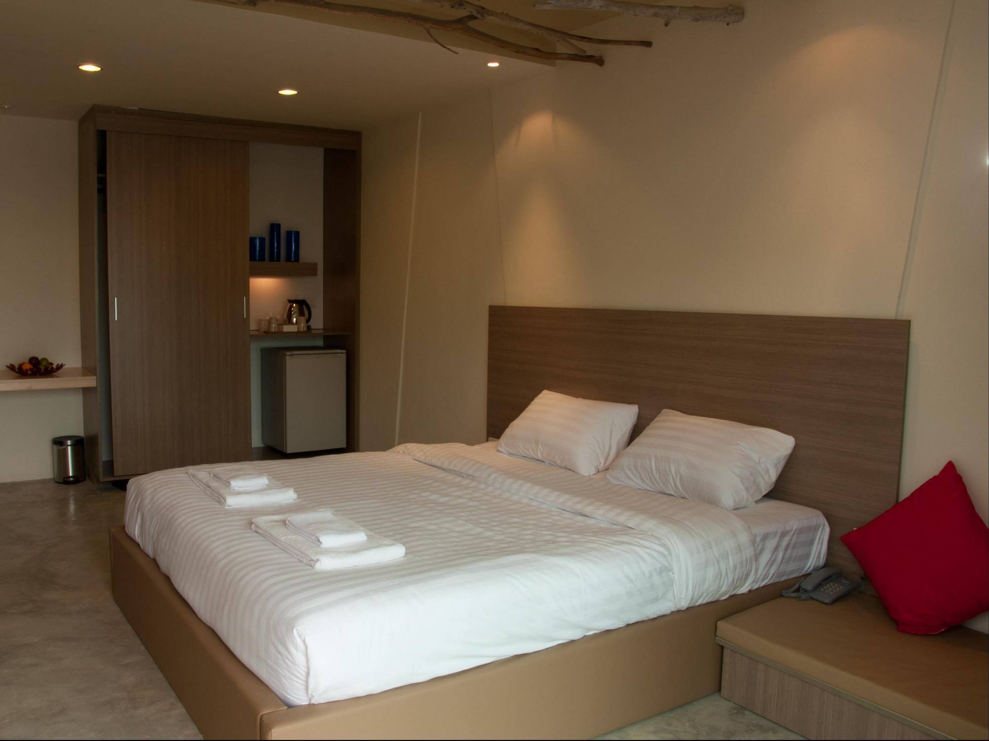 Red Z The Ocean Hotel Puk Tian Exterior photo